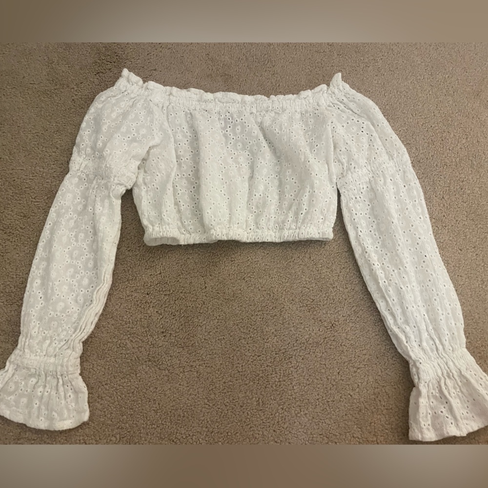 BRAND NEW EYELET TOP CRYBABY